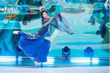 共赏国风之美 文化传承新天龙始终在路上(图1)